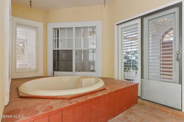 1511 CAMINO ALTO Road, El Paso, TX 79902