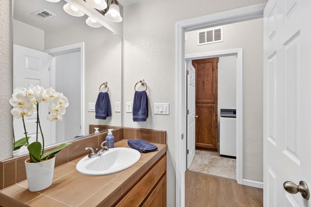 2000 Somers St, Roseville, CA 95747