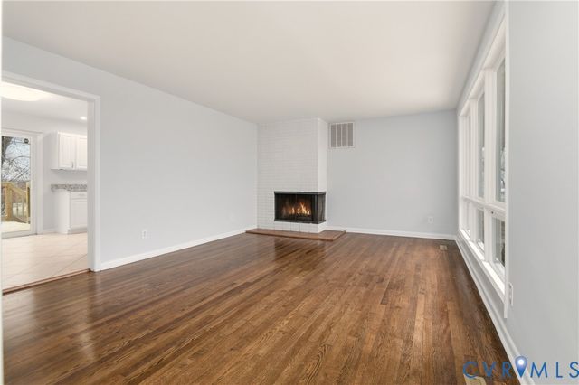 4715 Laurie Ln, Richmond, VA 23223