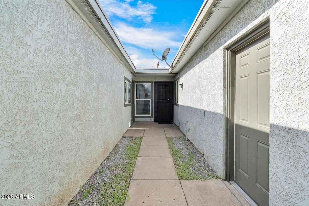 7132 N 63RD Drive, Glendale, AZ 85301 — exterior