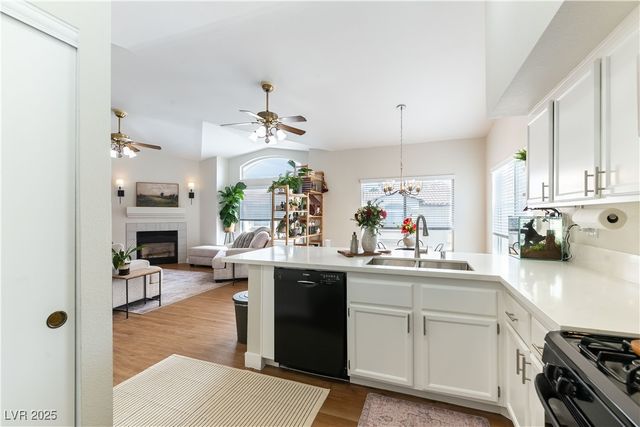 4821 Black Bear Road 202, Las Vegas, NV 89149