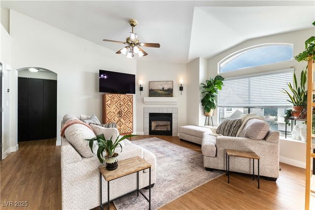 4821 Black Bear Road 202, Las Vegas, NV 89149