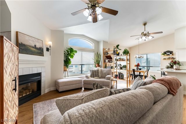 4821 Black Bear Road 202, Las Vegas, NV 89149