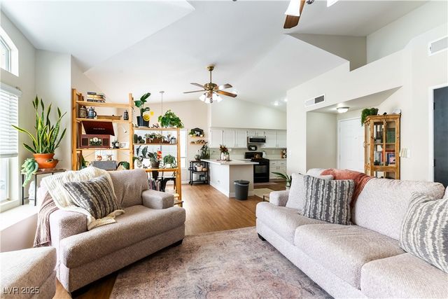 4821 Black Bear Road 202, Las Vegas, NV 89149