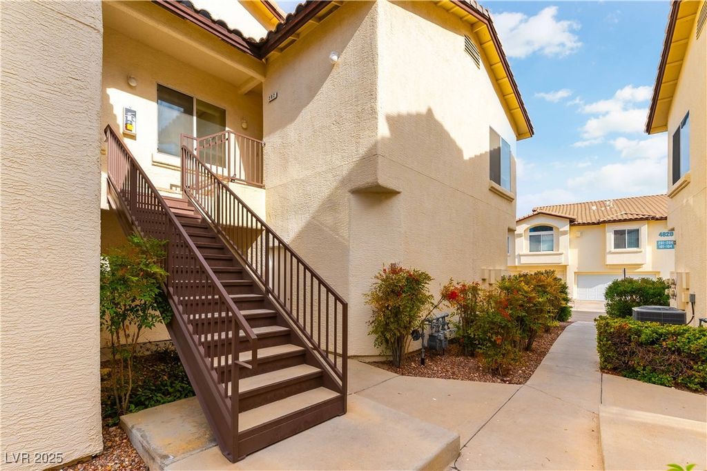 4821 Black Bear Road 202, Las Vegas, NV 89149
