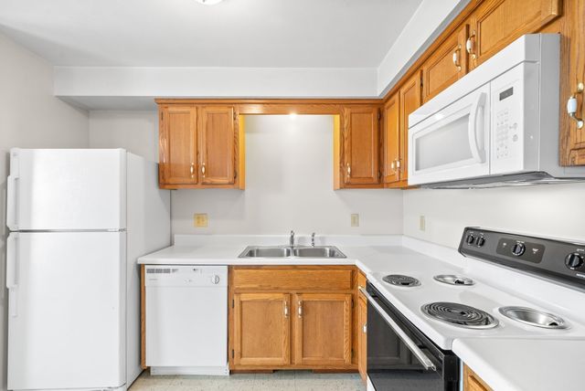 640 Needmore Rd Apt A, Clarksville, TN 37040