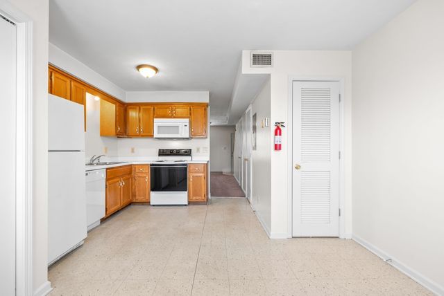 640 Needmore Rd Apt A, Clarksville, TN 37040