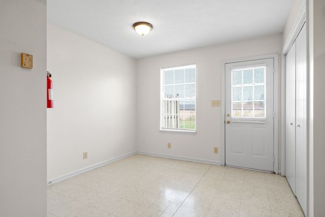 640 Needmore Rd Apt A, Clarksville, TN 37040