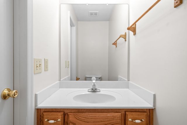 640 Needmore Rd Apt A, Clarksville, TN 37040