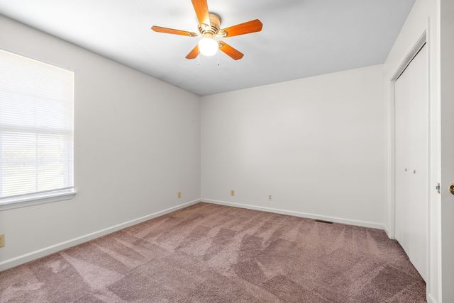 640 Needmore Rd Apt A, Clarksville, TN 37040