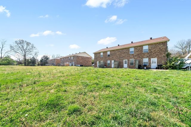 640 Needmore Rd Apt A, Clarksville, TN 37040