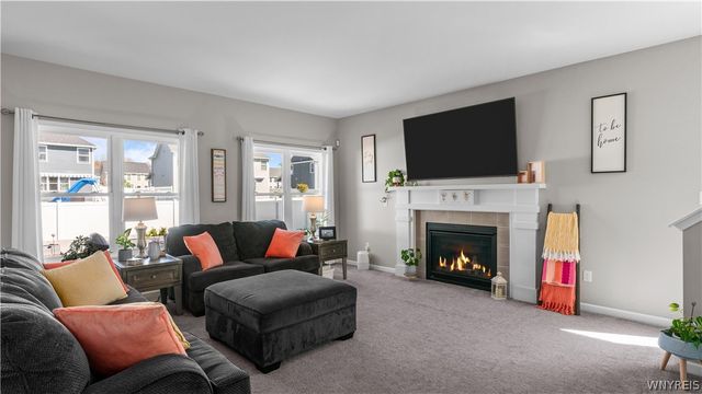 2282 Agassiz Drive, Hamburg, NY 14085