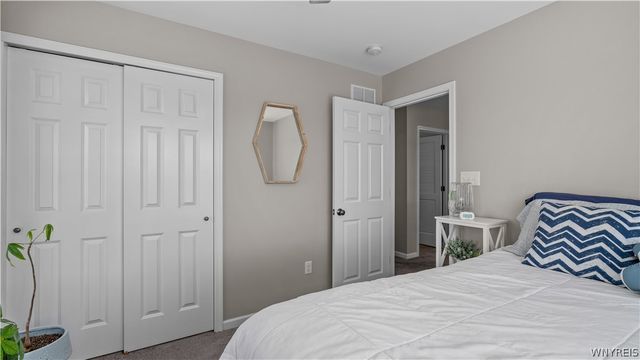 2282 Agassiz Drive, Hamburg, NY 14085
