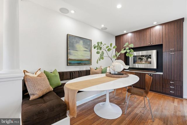 1130 COLONIAL AVE, Alexandria, VA 22314