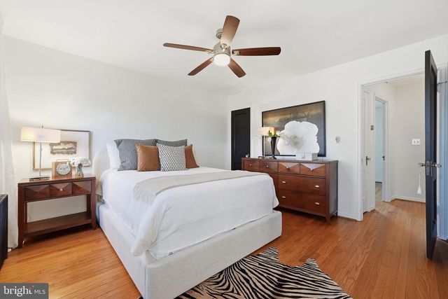 1130 COLONIAL AVE, Alexandria, VA 22314