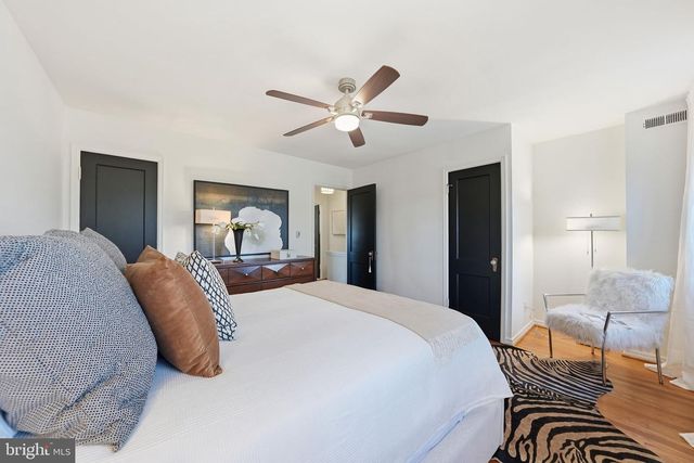 1130 COLONIAL AVE, Alexandria, VA 22314