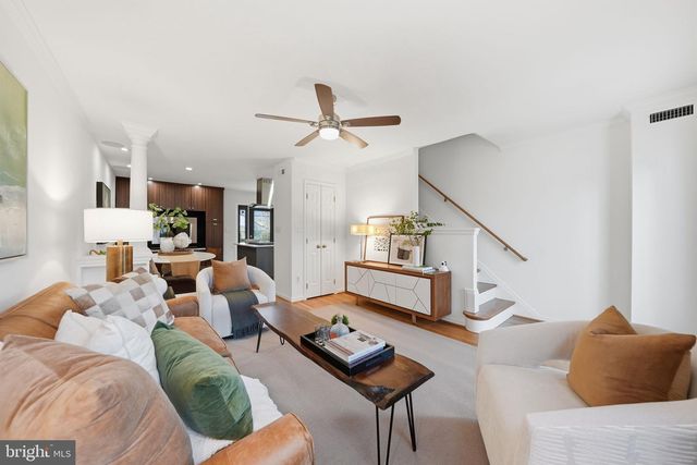 1130 COLONIAL AVE, Alexandria, VA 22314