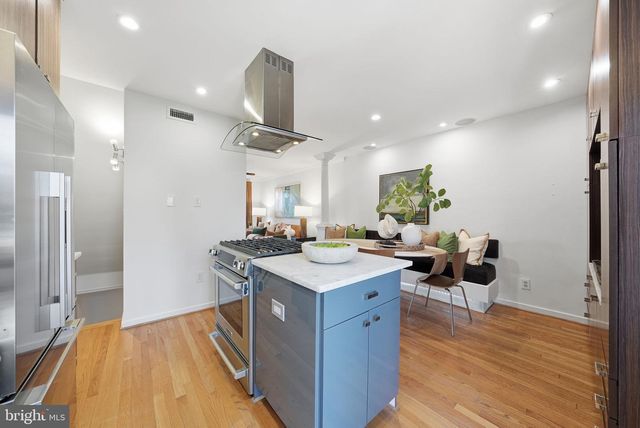 1130 COLONIAL AVE, Alexandria, VA 22314