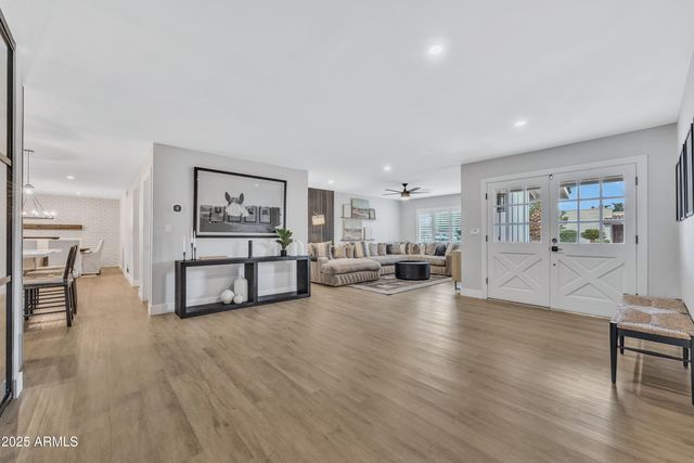 2011 E GARY Circle, Mesa, AZ 85213