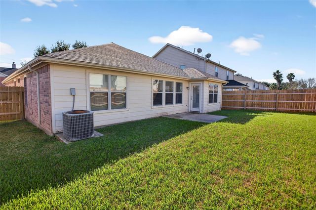 10635 Gold Finch Road, Baytown, TX 77523
