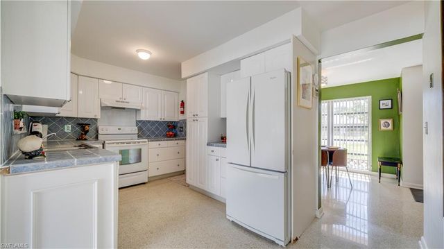 3520 SE 3rd PL, Cape Coral, FL 33904