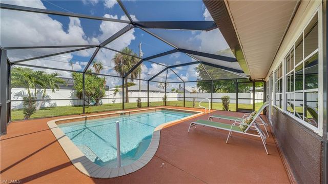 3520 SE 3rd PL, Cape Coral, FL 33904