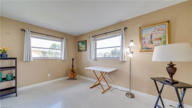 3520 SE 3rd PL, Cape Coral, FL 33904