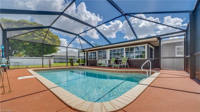3520 SE 3rd PL, Cape Coral, FL 33904