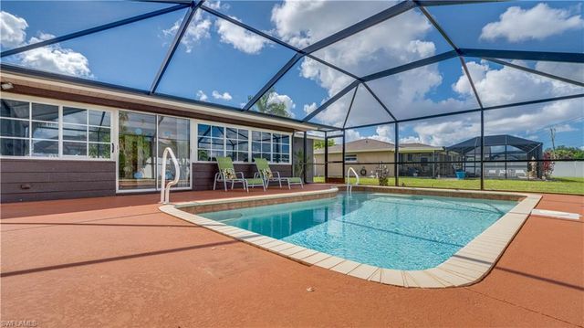 3520 SE 3rd PL, Cape Coral, FL 33904