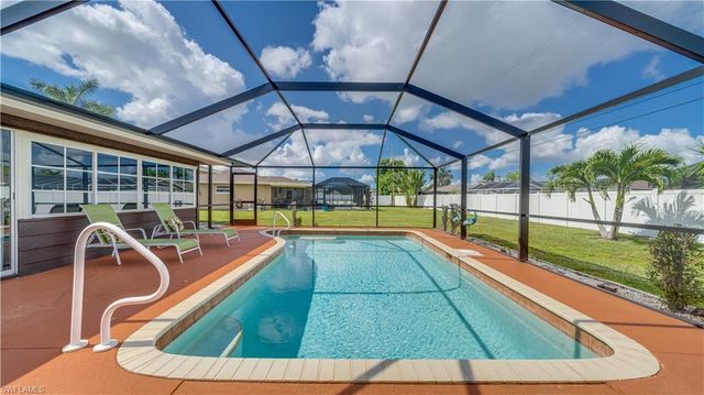 3520 SE 3rd PL, Cape Coral, FL 33904