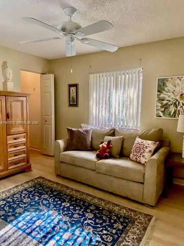 442 Pine Glen Lane D-2, Greenacres, FL 33463