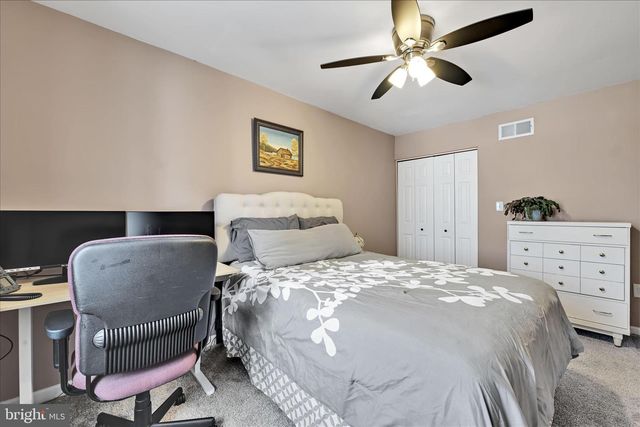 6547 HOLLOW DR, East Petersburg, PA 17520