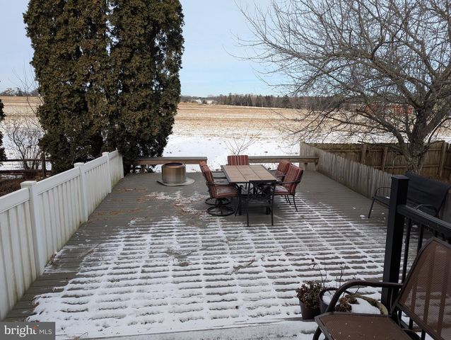 6547 HOLLOW DR, East Petersburg, PA 17520