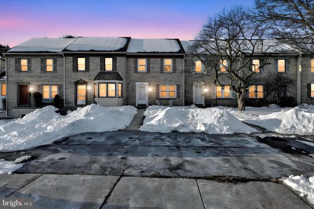 6547 HOLLOW DR, East Petersburg, PA 17520