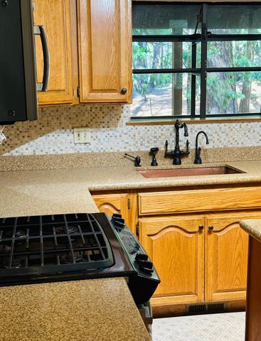 3561 Highway 4, Arnold, CA 95223