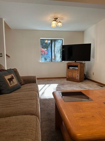 3561 Highway 4, Arnold, CA 95223