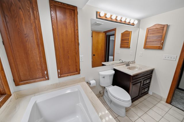 234 E LAKEVIEW Boulevard, Erie, PA 16504