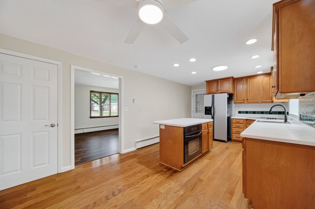 234 E LAKEVIEW Boulevard, Erie, PA 16504