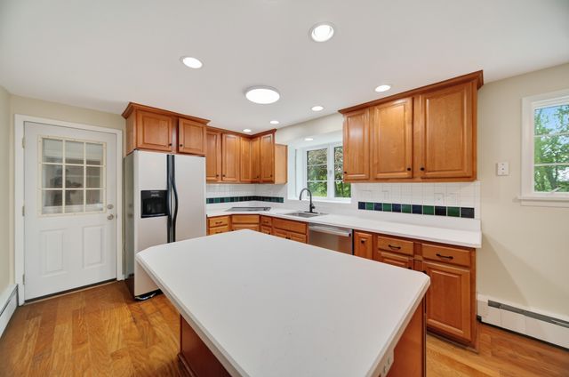 234 E LAKEVIEW Boulevard, Erie, PA 16504