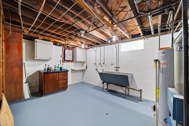234 E LAKEVIEW Boulevard, Erie, PA 16504