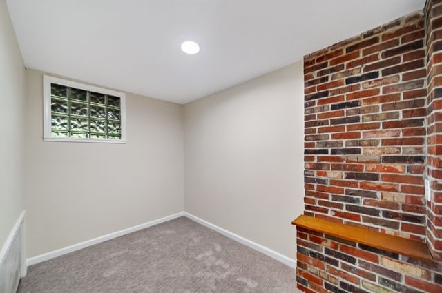 234 E LAKEVIEW Boulevard, Erie, PA 16504