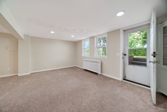 234 E LAKEVIEW Boulevard, Erie, PA 16504