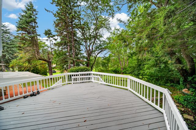 234 E LAKEVIEW Boulevard, Erie, PA 16504