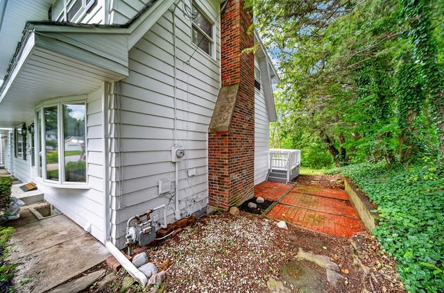 234 E LAKEVIEW Boulevard, Erie, PA 16504