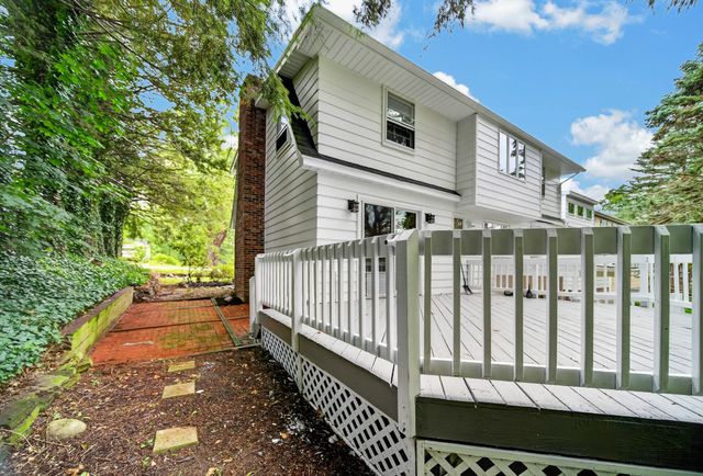 234 E LAKEVIEW Boulevard, Erie, PA 16504
