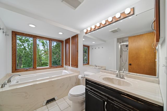 234 E LAKEVIEW Boulevard, Erie, PA 16504