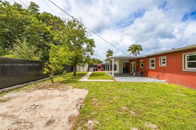 3230 NW 171st Ter House, Miami Gardens, FL 33056