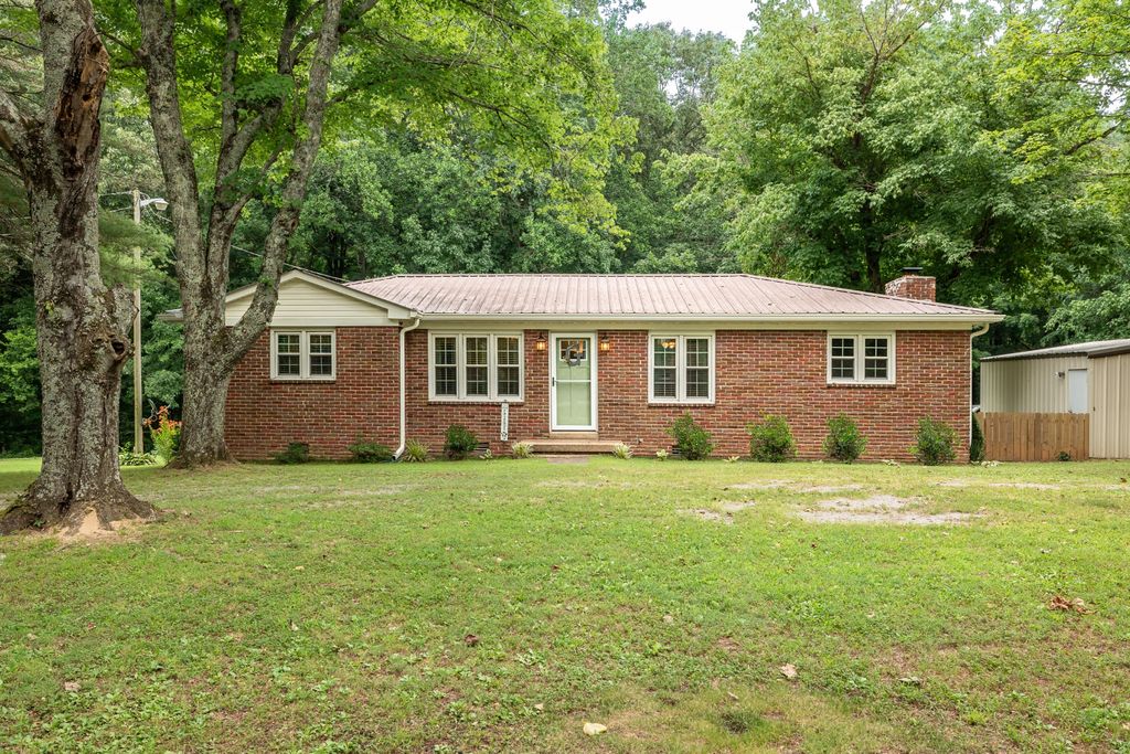 269 Pleasant Ridge Rd, Goodspring, TN 38460