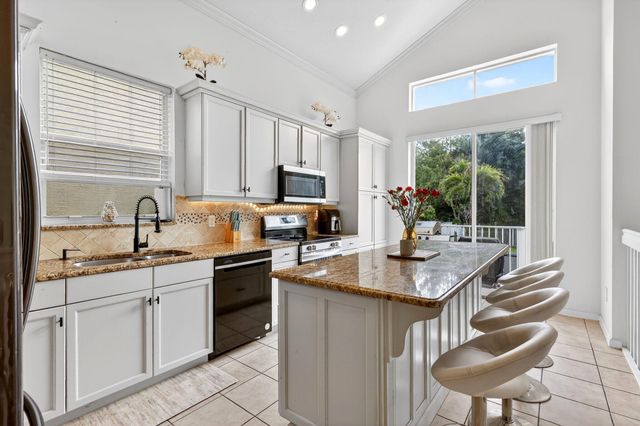 1572 Briar Oak Drive, Royal Palm Beach, FL 33411