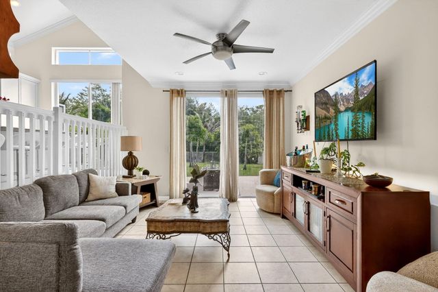 1572 Briar Oak Drive, Royal Palm Beach, FL 33411